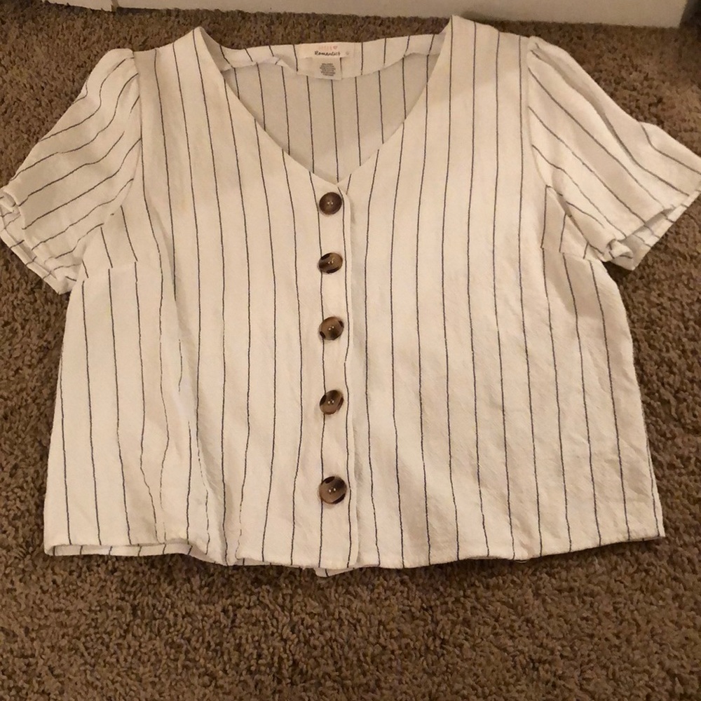 Urban Romantics Linen Top